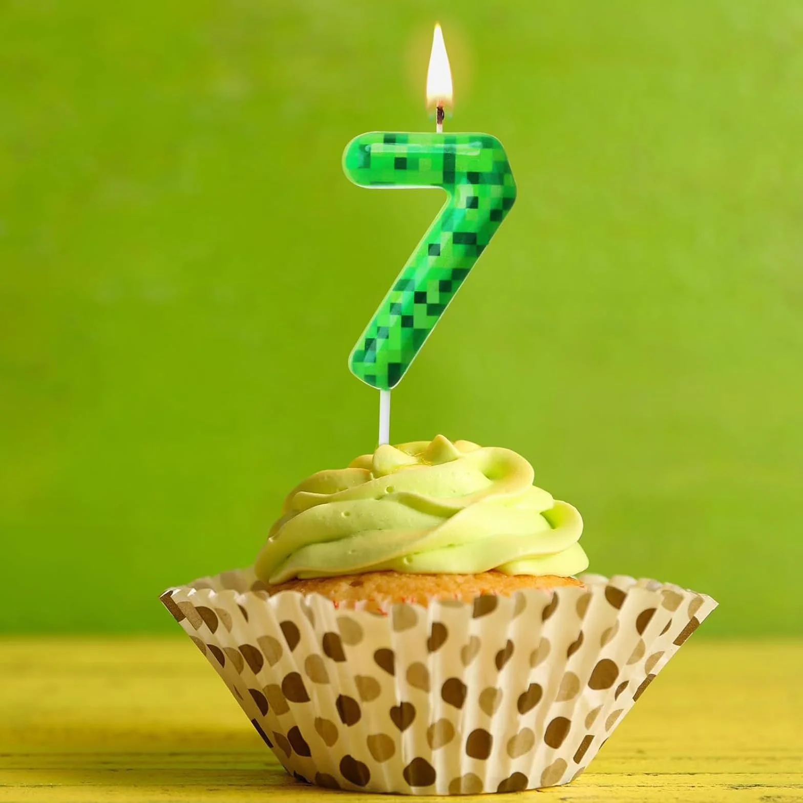 Lilbitty 7. Urodzinowa świeca z liczbami w kolorze zielonego piksela, idealna dla chłopców lub dziewcząt, trwała, z parafiny, bezpieczna i zabawna, dekoracja na imprezę