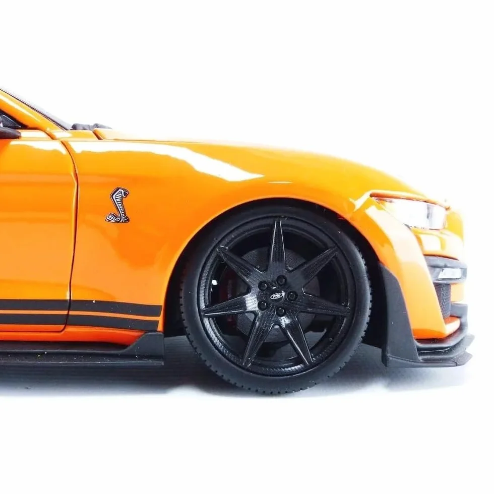 Maisto Mustang Shelby GT500 losowe modele/kolory, 1 sztuka