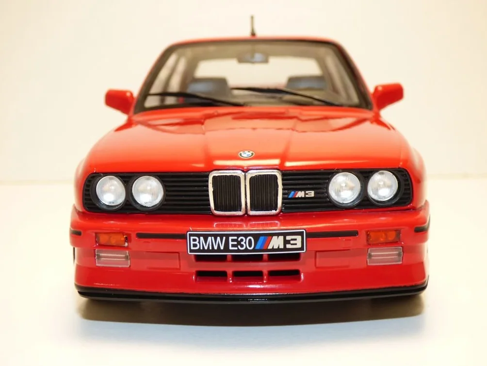 Solido BMW M3 Model Samochodu 1:18 z 1986 Roku, Czerwony, 1 Sztuka, S1801502