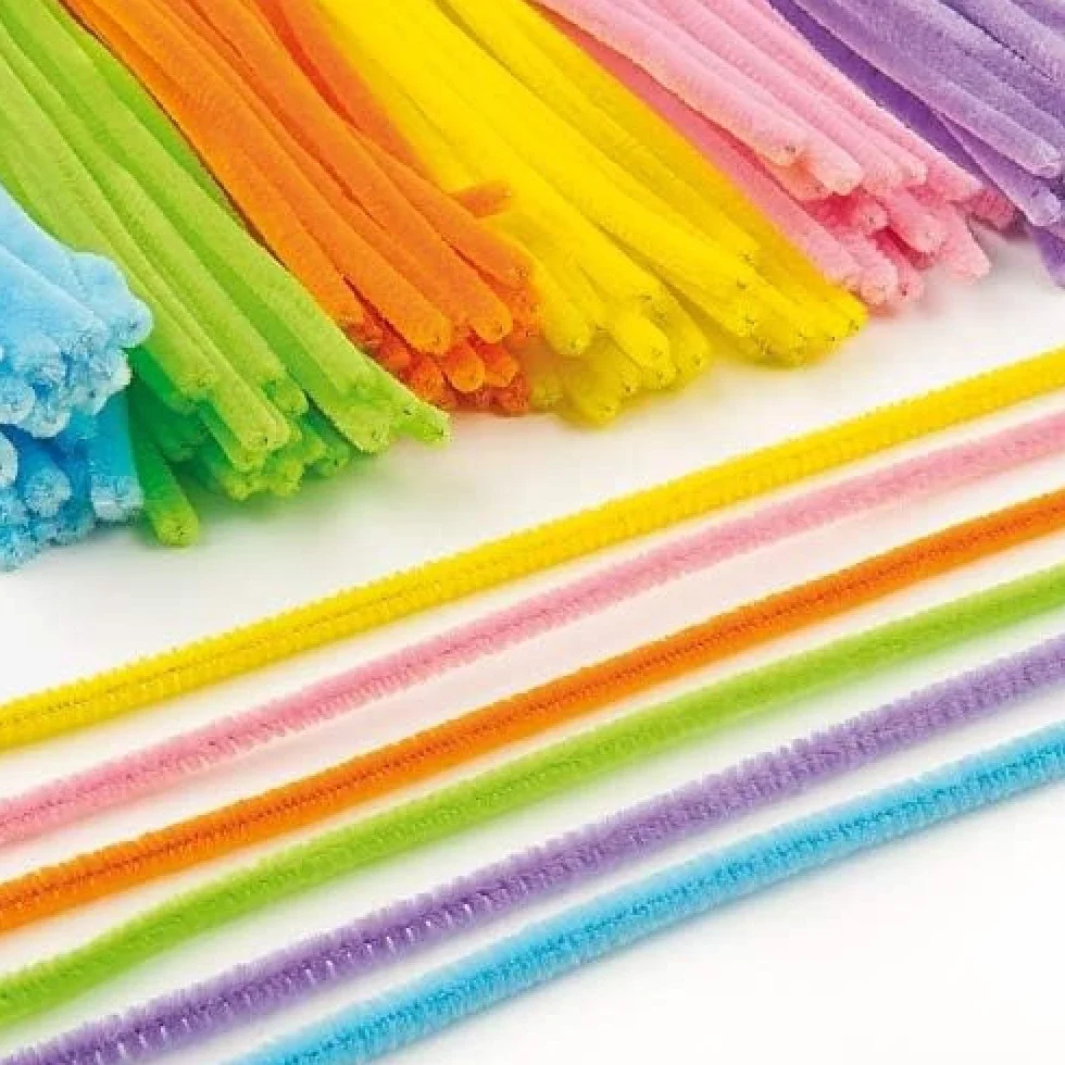 Baker Ross EV2713 Puszyste, miękkie środki do czyszczenia rur, zestaw wysokiej jakości materiałów rzemieślniczych dla dzieci w 6 różnych kolorach, 120 sztuk)