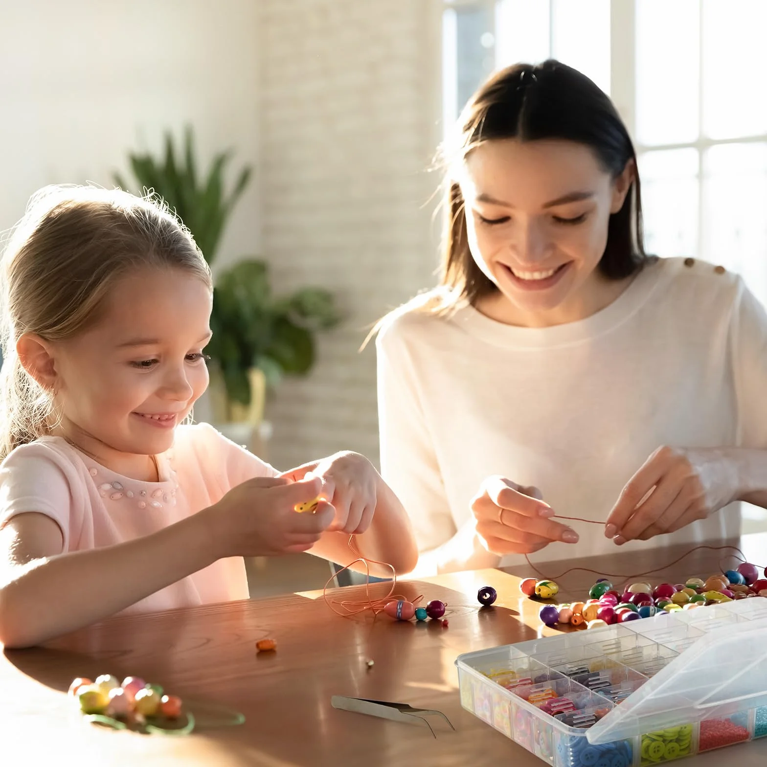 Lifewit 2-pak 36 Kratek Jasny Piętrowy Plastikowy Pojemnik Przechowywania Z Regulowanymi Przegródkami Dla Koralików, Diy Sztuki, Rzemiosła, Biżuterii, Sprzętu Rybackiego Z 5 Arkuszy Naklejki Etykiety