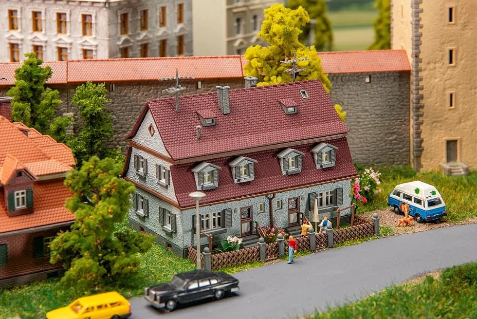 FALLER 232162 - Dom dwuosobowy - ślad: N - Budynek dla modeli kolejek - Skala: 1:160