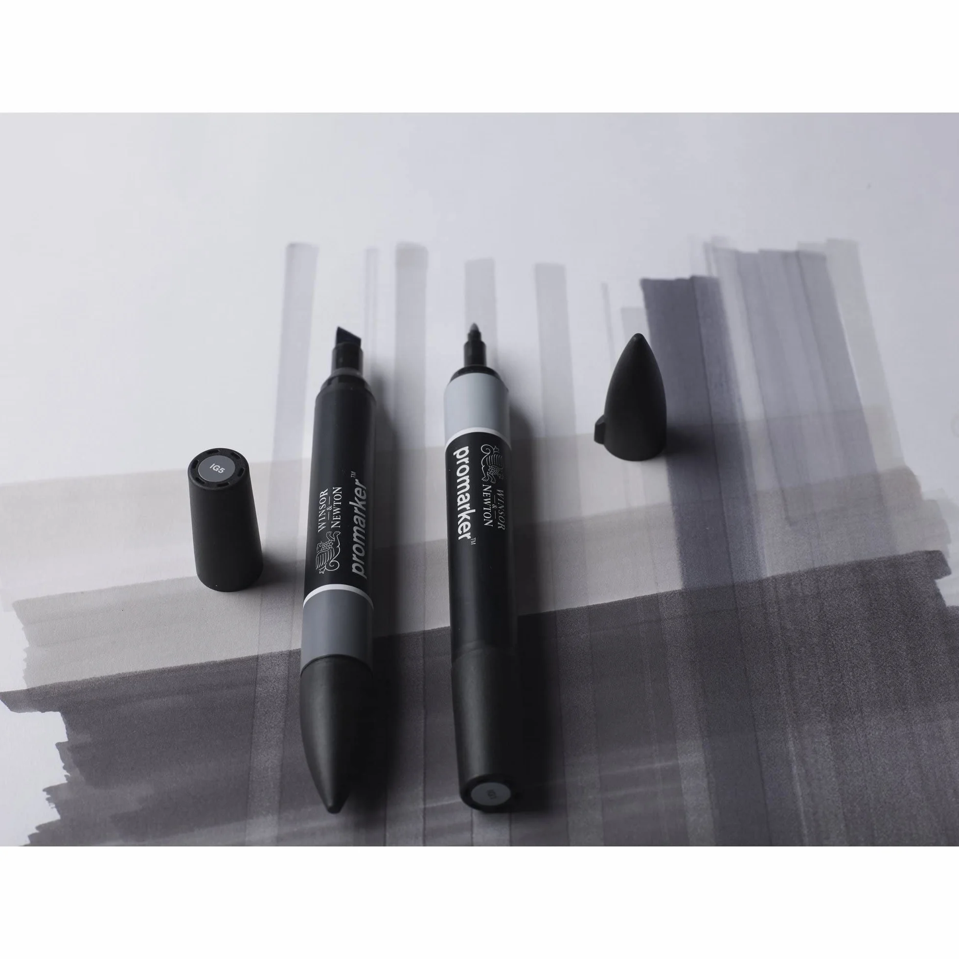 Winsor & Newton 6002012 Papier do markerów w bloku, 25 arkuszy DIN A4, 160 g/m², FSC, nie zawiera chloru i kwasów, odporny na starzenie się do wszystkich rodzajów markerów na bazie alkoholu