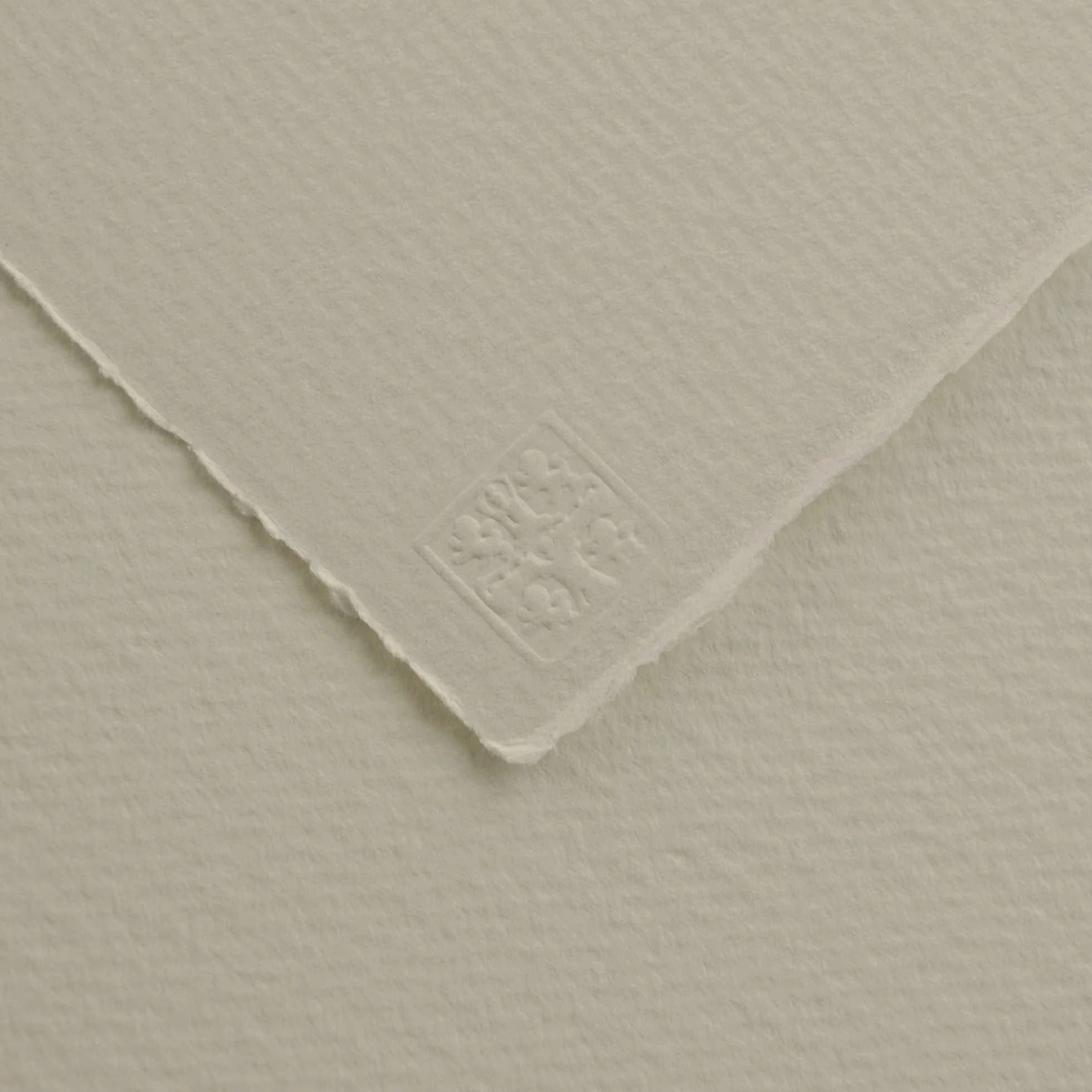 ST. CUTHBERTS MILL Saunders Waterford, szorstki papier akwarelowy, 300 g/m², blok klejony na krótszym boku, 23 x 31 cm, naturalna biel, 12 arkuszy