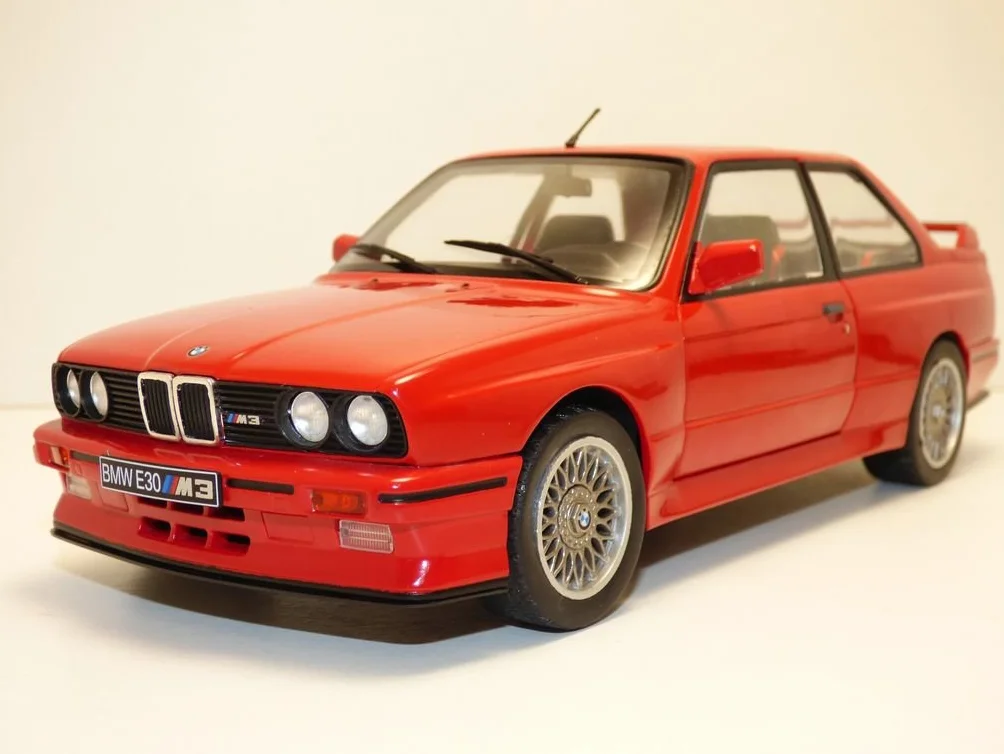 Solido BMW M3 Model Samochodu 1:18 z 1986 Roku, Czerwony, 1 Sztuka, S1801502