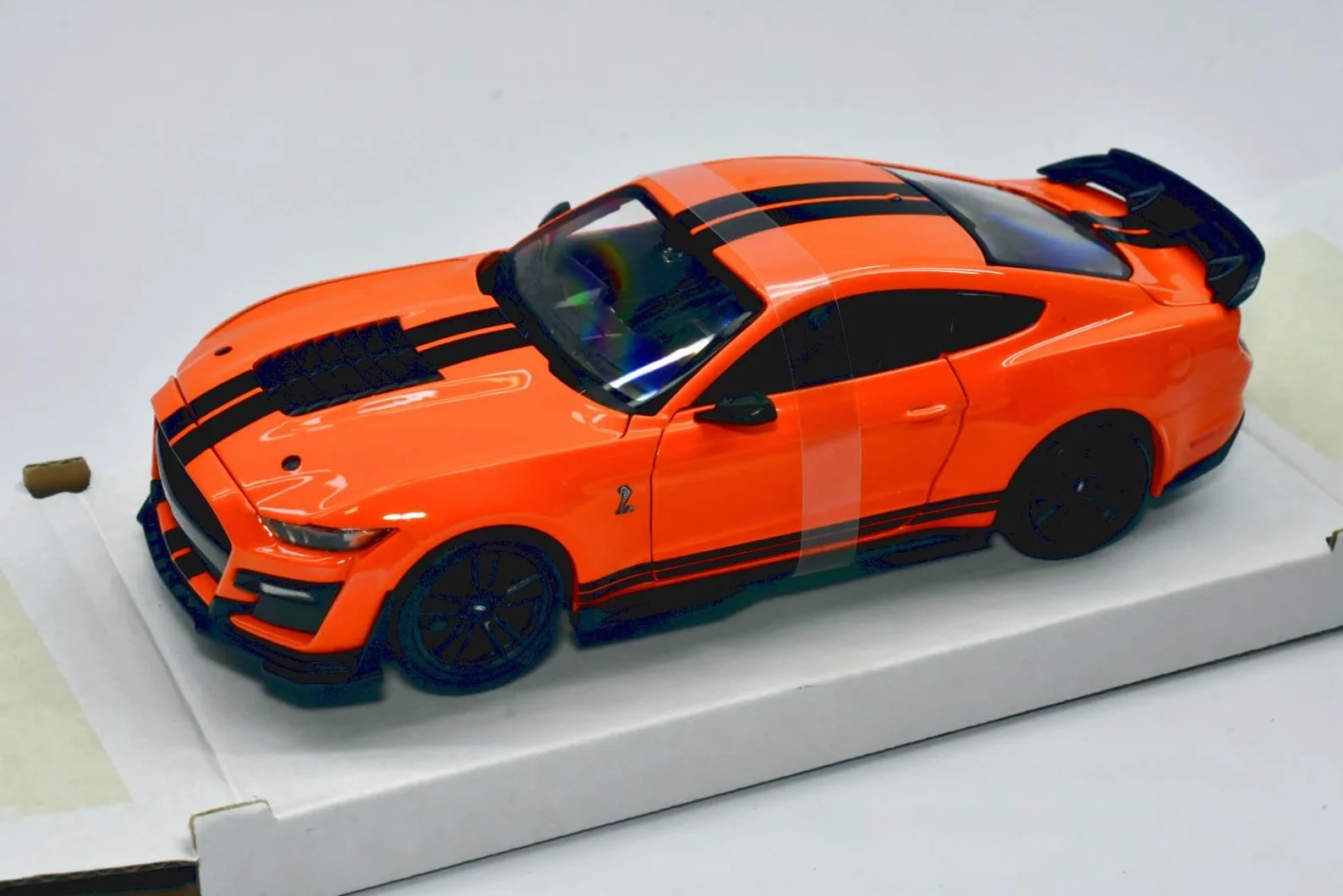Maisto Mustang Shelby GT500 losowe modele/kolory, 1 sztuka