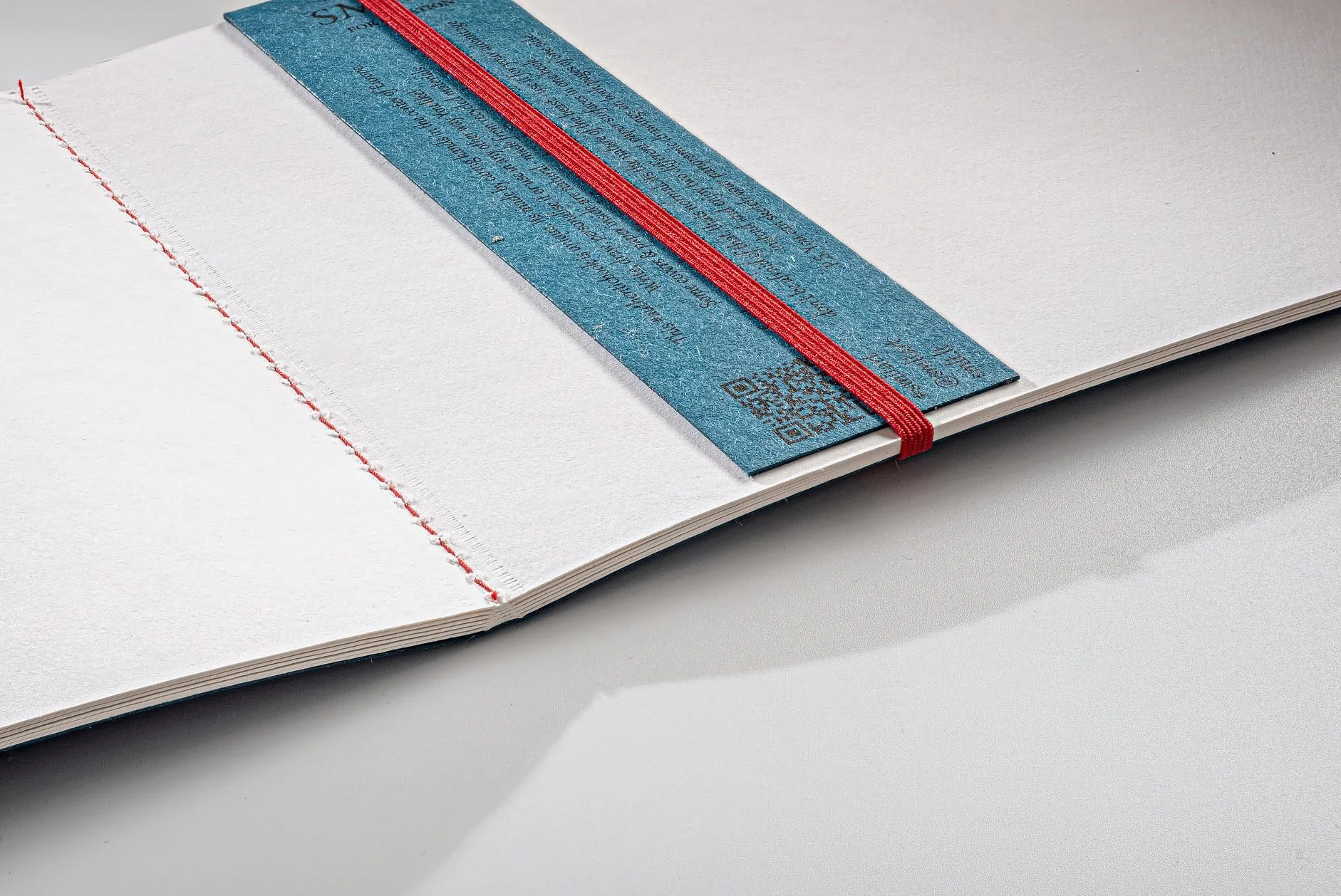SMLT 5AB-12ST Authentic Line 245 x 176 mm zszyty blok akwarelowy Authenticbook, 280 g/m² biały papier akwarelowy, 12 arkuszy