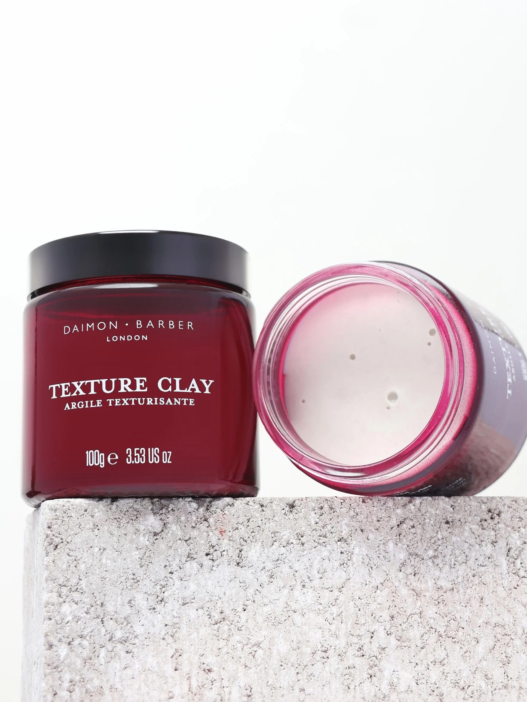 Daimon Barber Texture Clay, Matowe Wykończenie, Silne Utrzymanie, Glina do Stylizacji Włosów dla Mężczyzn, Do Krótkich Fryzur lub Dłuższych Naturalnych Stylów, Długotrwała i Łatwa do Wypłukania 100g